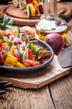 Lezzetli egetable şiş.