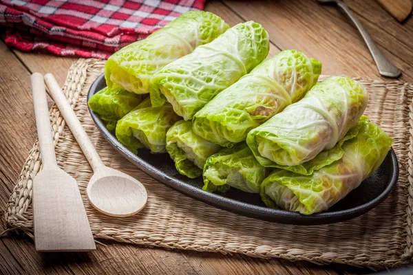 Raw cabbage rolls. — Stock Photo, Image