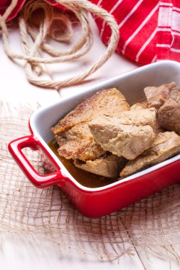 Lezzetli kızarmış biftek.