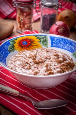 Lezzetli gulaş çorbası.