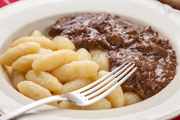 Albóndigas de patata con salsa de ternera . — Foto de Stock