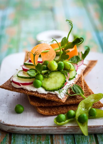 Healthy sandwiche vith vegetables — Zdjęcie stockowe