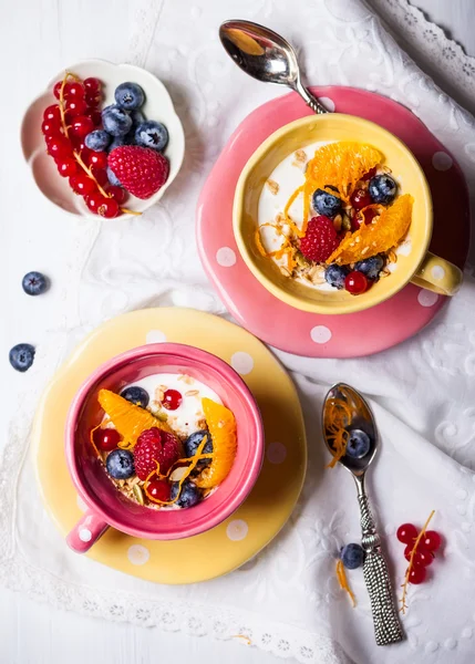 Frisches gesundes Frühstück — Stockfoto