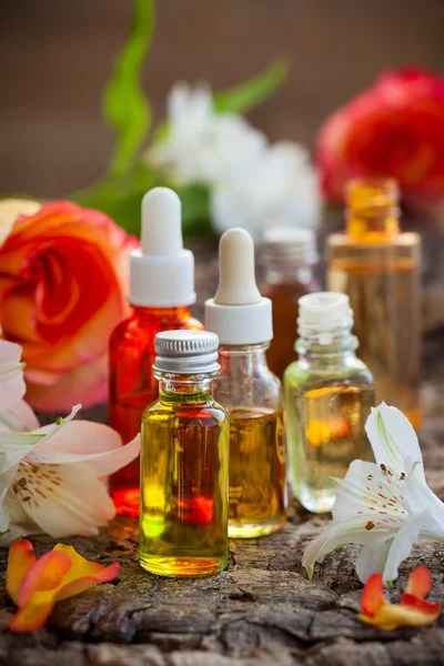 Essentiële aromatische oliën — Stockfoto