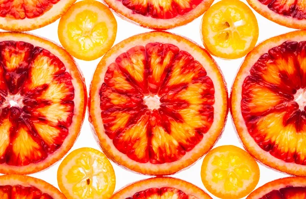 Tranches d'orange rouge et de kumquat — Photo