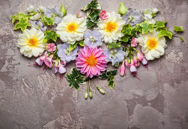 Świąteczny kompozycji kwiatowych — Zdjęcie stockowe