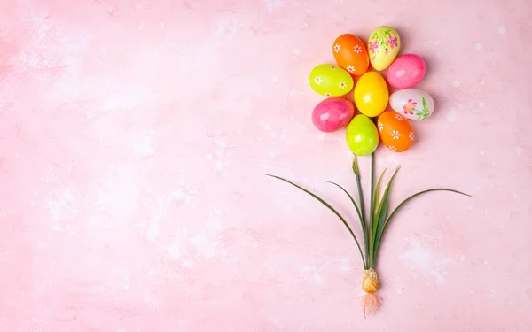 Feliz Tarjeta Pascua Concepto Creativo Vacaciones Con Huevos Pascua Forma — Foto de Stock