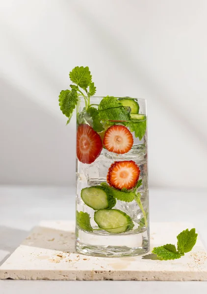 Summer Detox Drink Strawberry Mint Cucumber Refreshing Water Infused Detox — Stock Photo, Image