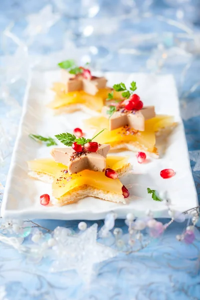 Foie Gras Och Orange Aspic Stjärnformade Rostat Bröd — Stockfoto