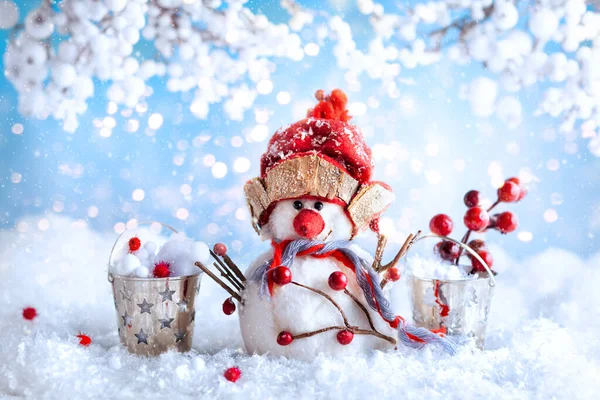 Divertente Pupazzo Neve Sfondo Nevoso Invernale Con Rami Innevati Natale — Foto Stock