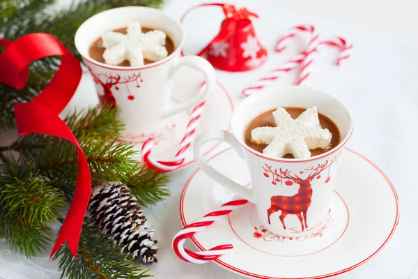 Chocolate quente com marshmallows — Fotografia de Stock