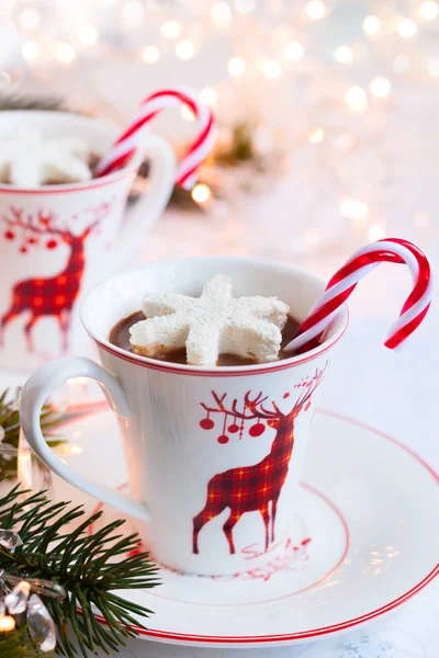 Chocolate quente com marshmallows — Fotografia de Stock