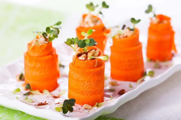 Zucchini and Carrot Roll-Ups — Stock Photo, Image