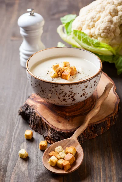 Sopa de crema de coliflor —  Fotos de Stock