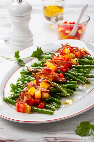 Green beans and vegetables — Stock Photo, Image