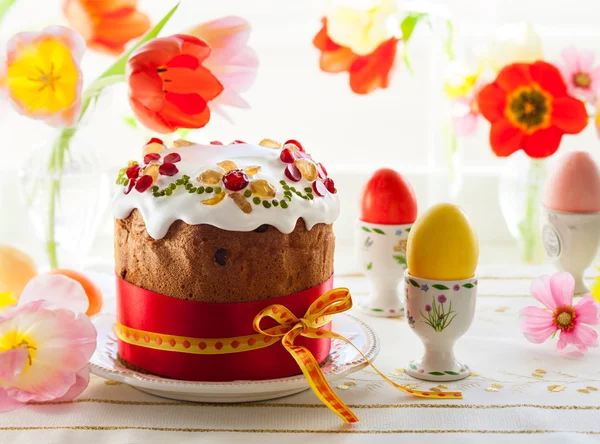 Torta di Pasqua con frutta — Foto Stock