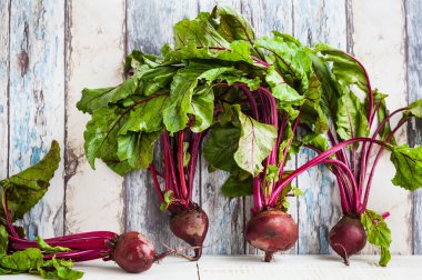 taze organik kırmızı pancar