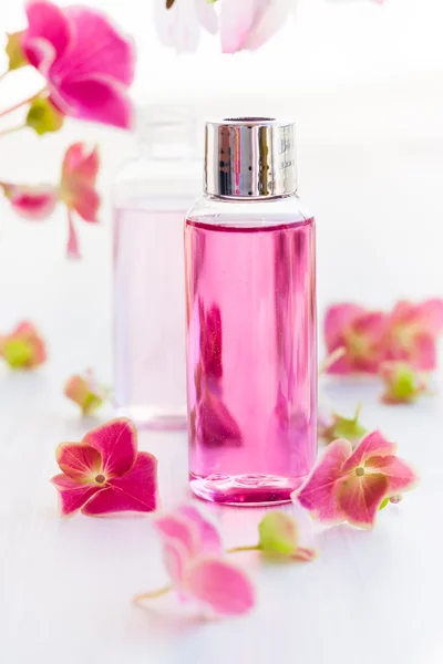 Essential aromatic oils — Stock Photo, Image