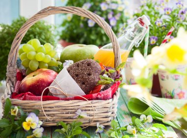 Picnic basket with fruits