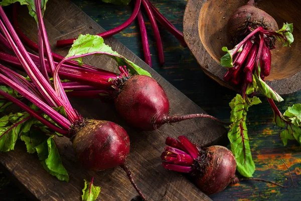 Fresh beetroot with green leaves — Stock Photo, Image