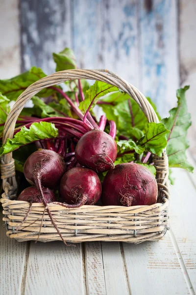 Fresh  beetroot in a basket — Stock Photo, Image