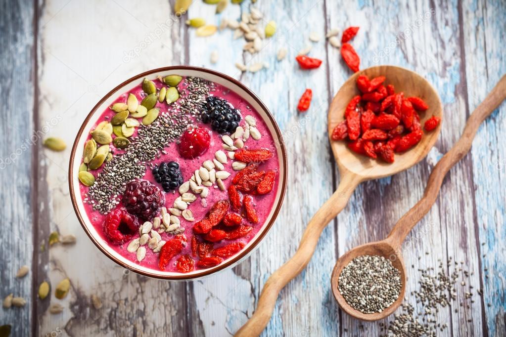 Breakfast berry smoothie bowl