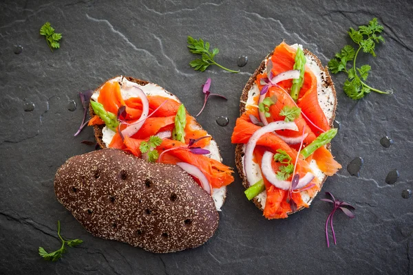 Sandwiches with smoked salmon — Stock Photo, Image