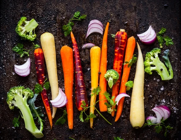 Сира веселка морква для смаження — стокове фото