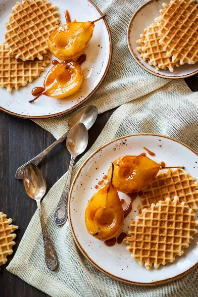 Caramelized pears with waffles — Stock Photo, Image