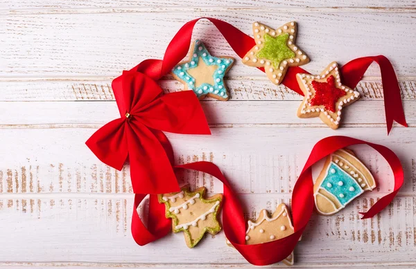 Biscuits de Noël avec arc — Photo