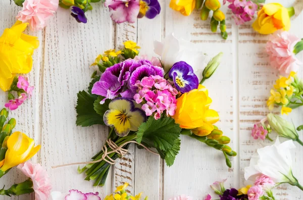 Belo beliche de flores — Fotografia de Stock