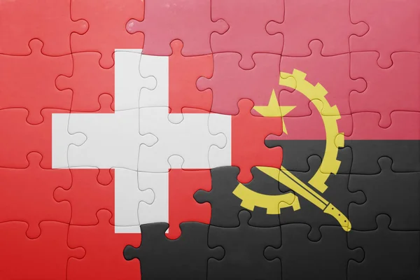 Puzzle s národní vlajkou Angoly a Švýcarsko — Stock fotografie