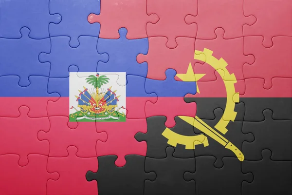Quebra-cabeça com a bandeira nacional de angola e haiti — Fotografia de Stock