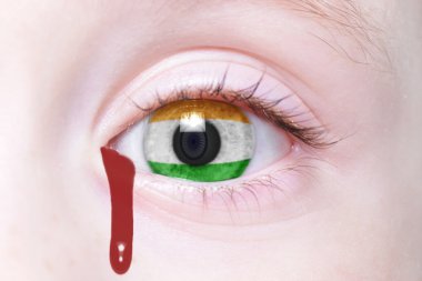 Hindistan Ulusal bayrak kanlı gözyaşları ile gözle insan