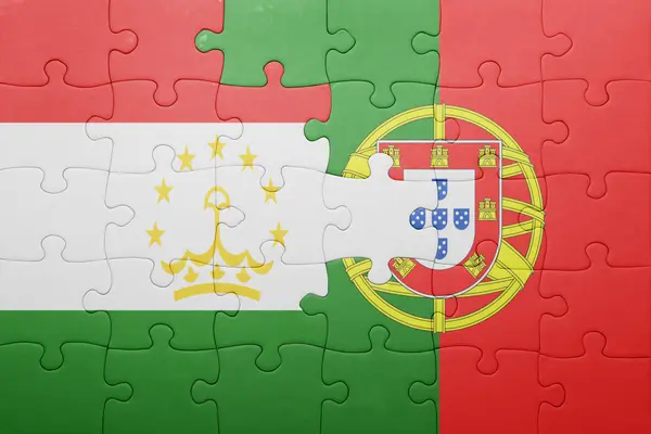 Puzzle z flagi narodowej Portugalii i Tadżykistanu — Zdjęcie stockowe