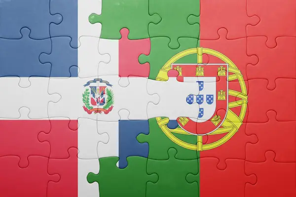 Puzzle z flagi narodowej Portugalii i Republiki Dominikańskiej — Zdjęcie stockowe