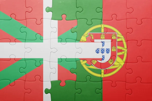 Puzzle com a bandeira nacional de portugal e do País Basco — Fotografia de Stock