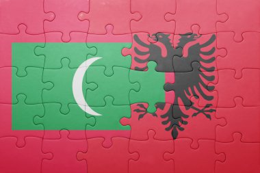 Maldivler ve Arnavutluk ulusal bayrak ile bulmaca 