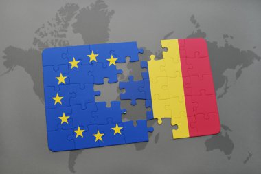 Romanya ve Avrupa Birliği'nin ulusal bayrak dünya harita arka plan üzerinde ile bulmaca.