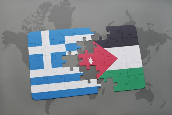 Quebra-cabeça com a bandeira nacional da Grécia e Jordânia em um fundo de mapa do mundo . — Fotografia de Stock