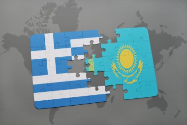 Yunanistan ve Kazakistan dünya harita arka plan üzerinde bayrağı ile bulmaca.