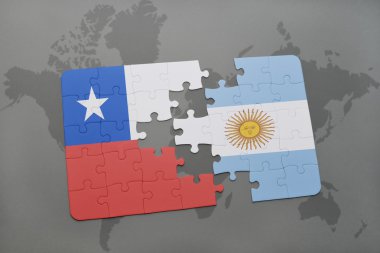 bir dünya haritası arka plan üzerinde şili ve arjantin ulusal bayrağı ile bulmaca.