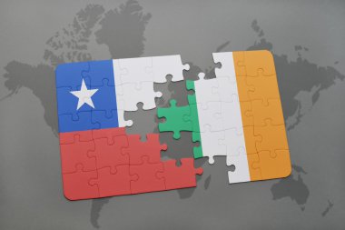 bir dünya haritası arka plan üzerinde şili ve İrlanda ulusal bayrağı ile bulmaca.