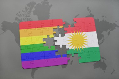 bir dünya haritası arka plan üzerinde kürdistan ve eşcinsel gökkuşağı bayrağı ulusal bayrağı ile bulmaca.