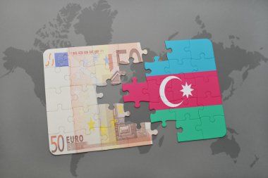 azerbaycan ulusal bayrağı ve bir dünya haritası arka plan üzerinde euro banknot ile bulmaca.