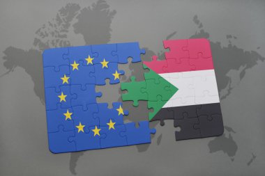 Avrupa Birliği ve sudan dünya harita arka plan üzerinde bayrağı ile bulmaca.