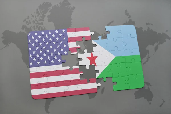 Hádanka s národní vlajkou Spojených států amerických a Džibutsko na pozadí světové mapy. — Stock fotografie