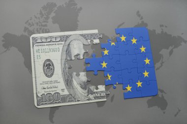 Avrupa Birliği ve dünya harita arka plan üzerinde Doları banknot ulusal bayrak ile bulmaca.