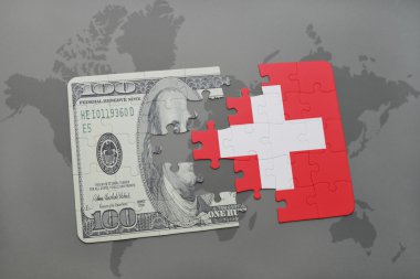 İsviçre ve Doları banknot dünya harita arka plan üzerinde bayrağı ile bulmaca.