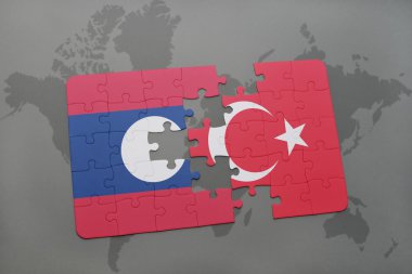 bir dünya haritası arka plan üzerinde laos ve Türkiye'nin ulusal bayrağı ile bulmaca.
